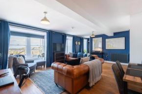 Shorefront Apartment - Sea View with 3 Bedrooms